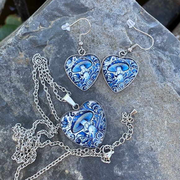 Blue Mushroom Chinoiserie Pattern Jewelry Set - Picture 1 of 10